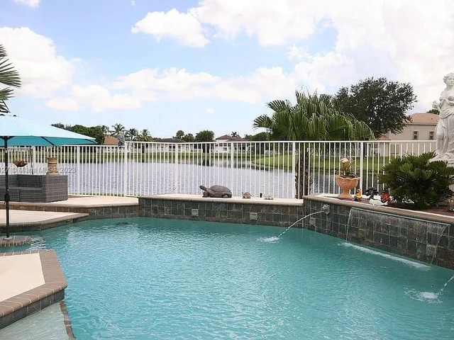 3548 Moon Bay Cir, Wellington FL 33414