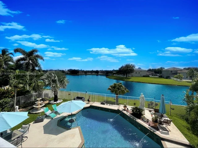 3548 Moon Bay Cir, Wellington FL 33414