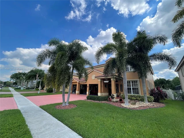 3548 Moon Bay Cir, Wellington FL 33414