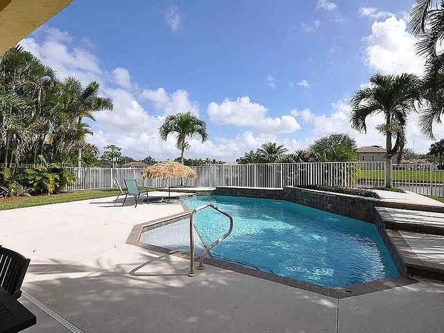 3548 Moon Bay Cir, Wellington FL 33414