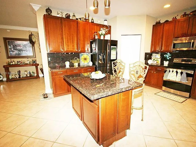 3548 Moon Bay Cir, Wellington FL 33414