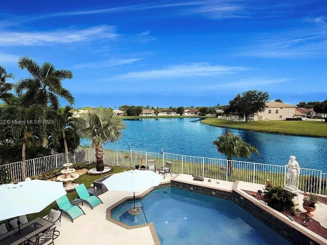 3548 Moon Bay Cir, Wellington FL 33414