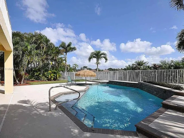 3548 Moon Bay Cir, Wellington FL 33414