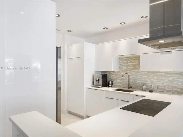 2200 S Ocean Ln # 107, Fort Lauderdale FL 33316