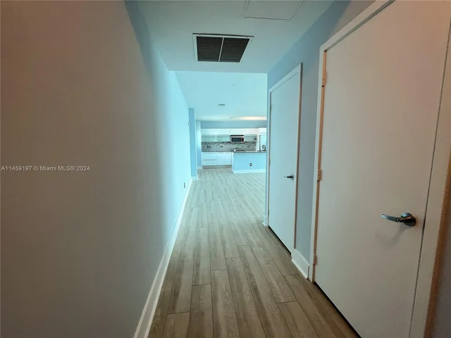 888 Biscayne Blvd # 5704, Miami FL 33132