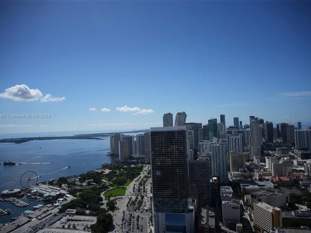 888 Biscayne Blvd # 5704, Miami FL 33132