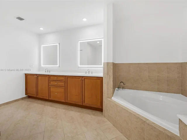 8395 SW 73rd Ave # 119, Miami FL 33143