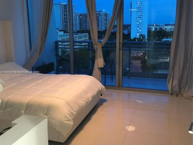 2950 NE 188th St # 506, Aventura FL 33180