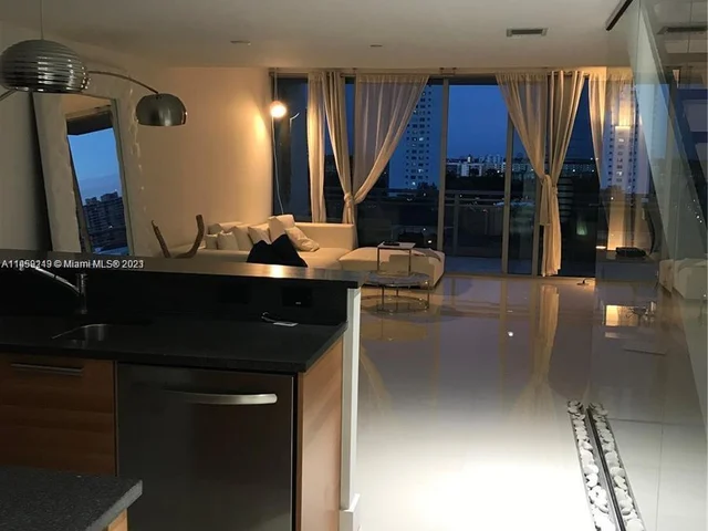 2950 NE 188th St # 506, Aventura FL 33180