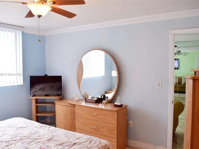 401 Ocean Dr # 509, Miami Beach FL 33139