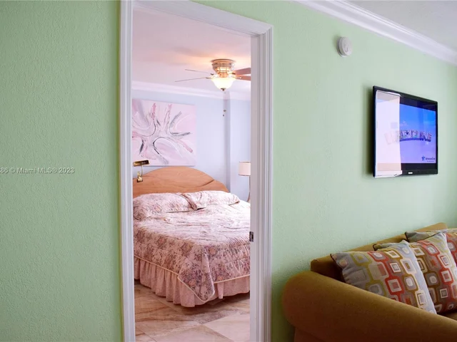 401 Ocean Dr # 509, Miami Beach FL 33139