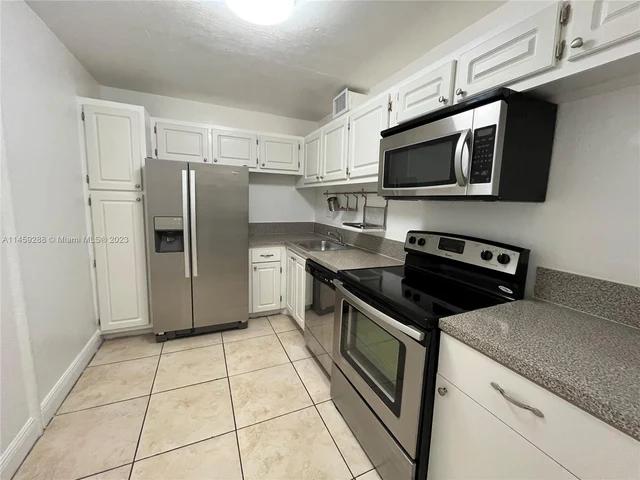 1800 Sans Souci Blvd # 410, North Miami FL 33181