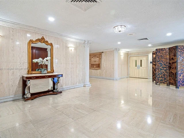 600 Three Islands Blvd # 1708, Hallandale Beach FL 33009