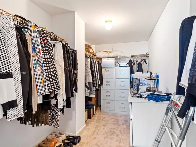 600 Three Islands Blvd # 1708, Hallandale Beach FL 33009