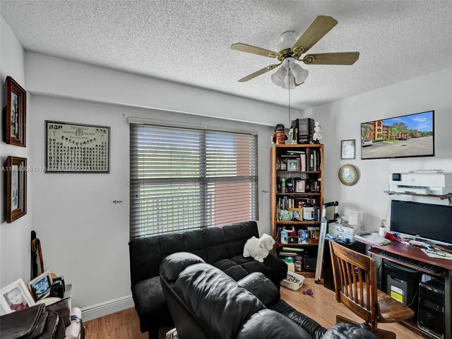 701 SW 141st Ave # 411R, Pembroke Pines FL 33027