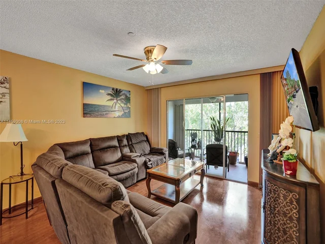 701 SW 141st Ave # 411R, Pembroke Pines FL 33027