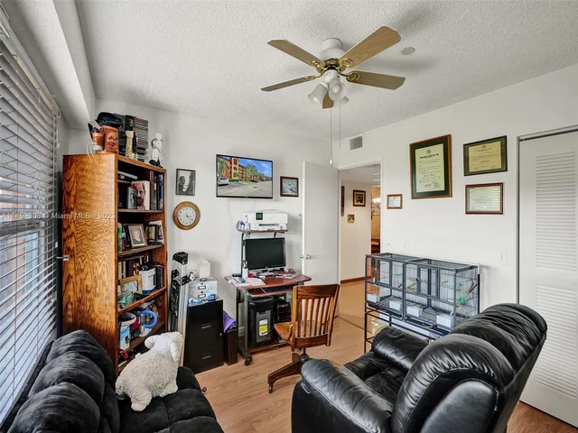 701 SW 141st Ave # 411R, Pembroke Pines FL 33027