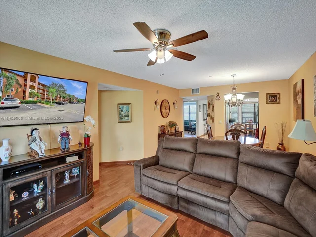 701 SW 141st Ave # 411R, Pembroke Pines FL 33027