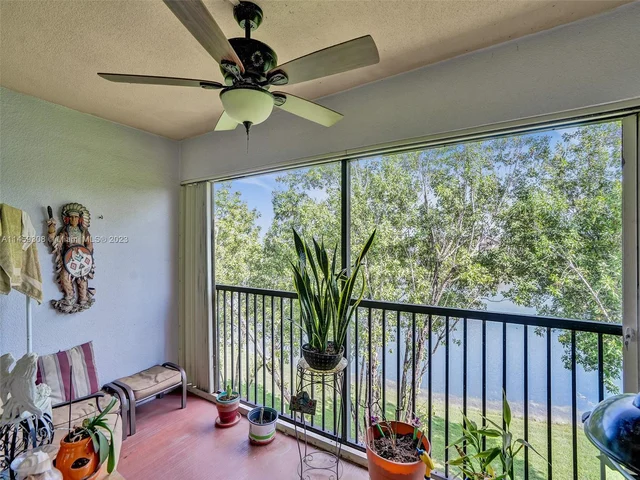 701 SW 141st Ave # 411R, Pembroke Pines FL 33027
