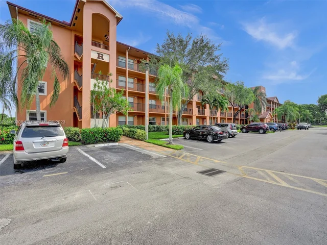 701 SW 141st Ave # 411R, Pembroke Pines FL 33027