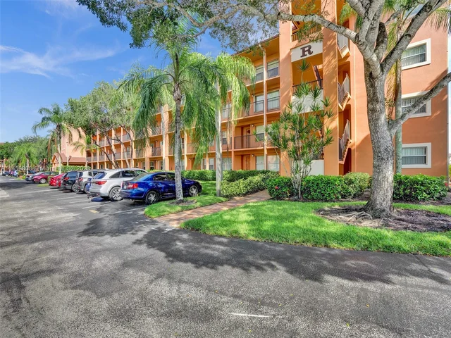 701 SW 141st Ave # 411R, Pembroke Pines FL 33027