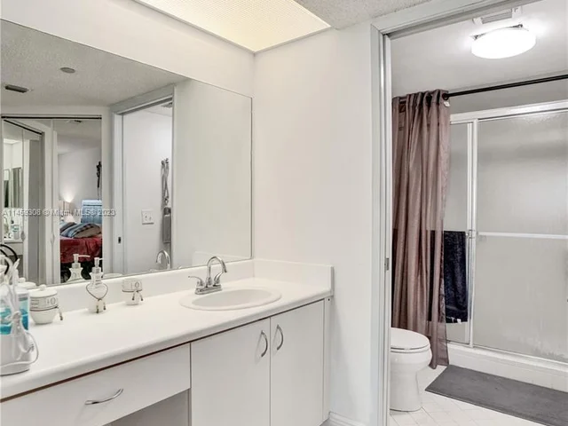 701 SW 141st Ave # 411R, Pembroke Pines FL 33027