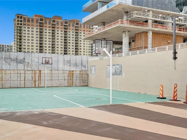 1950 S Ocean Dr # 5D, Hallandale Beach FL 33009