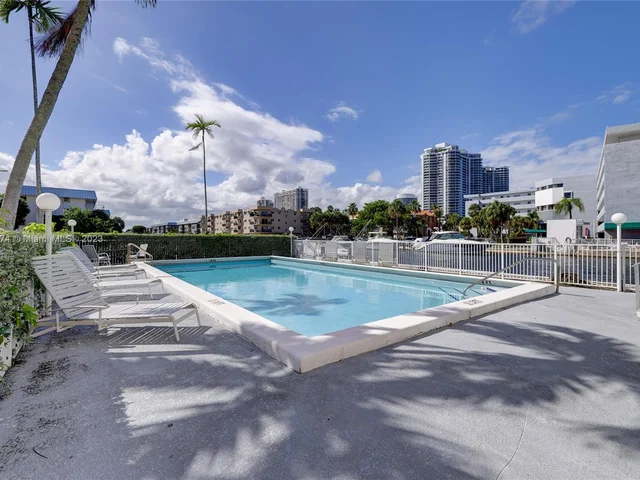 4000 NE 169th St # 402, North Miami Beach FL 33160