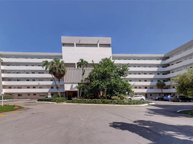 4000 NE 169th St # 402, North Miami Beach FL 33160