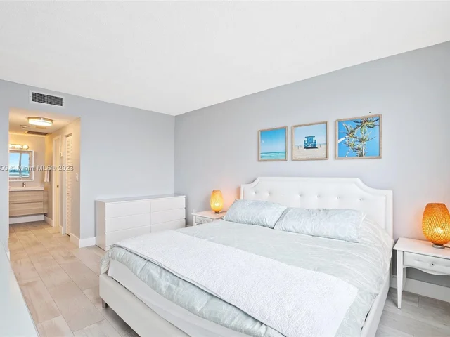 500 Bayview Dr # 728, Sunny Isles Beach FL 33160