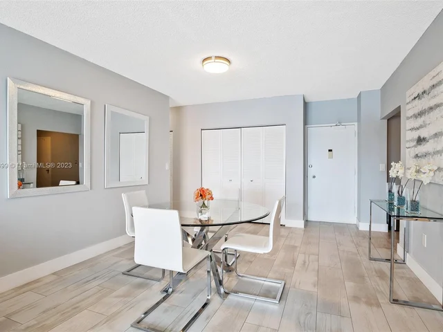 500 Bayview Dr # 728, Sunny Isles Beach FL 33160