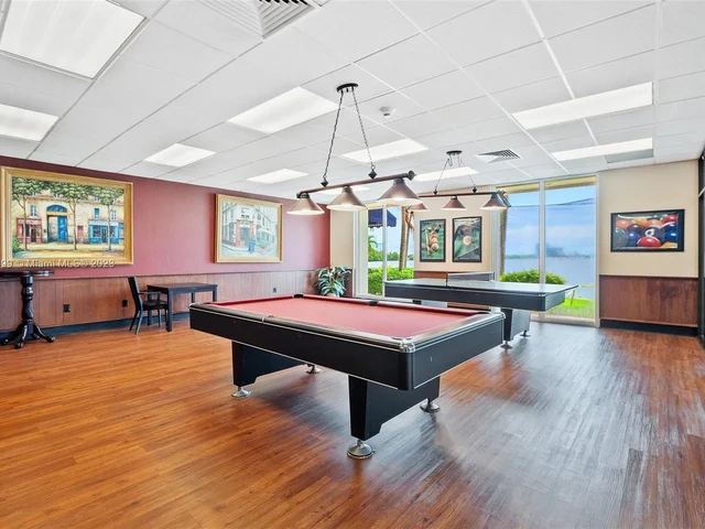 500 Bayview Dr # 728, Sunny Isles Beach FL 33160