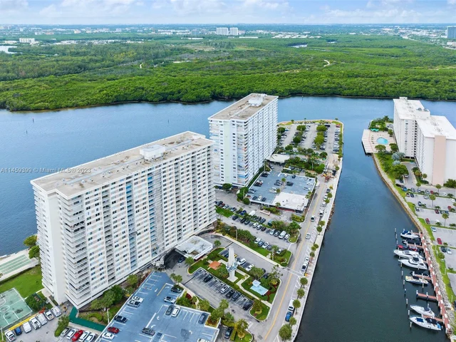 500 Bayview Dr # 728, Sunny Isles Beach FL 33160