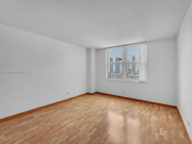 301 174th St # 1818, Sunny Isles Beach FL 33160