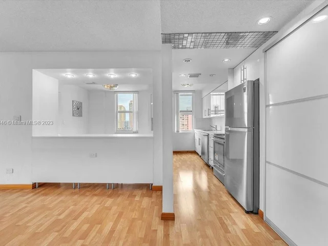 301 174th St # 1818, Sunny Isles Beach FL 33160