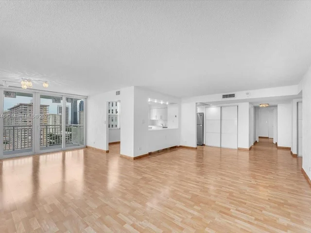 301 174th St # 1818, Sunny Isles Beach FL 33160