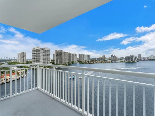 301 174th St # 1818, Sunny Isles Beach FL 33160