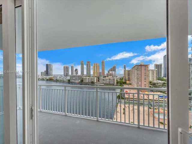 301 174th St # 1818, Sunny Isles Beach FL 33160