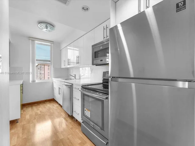 301 174th St # 1818, Sunny Isles Beach FL 33160