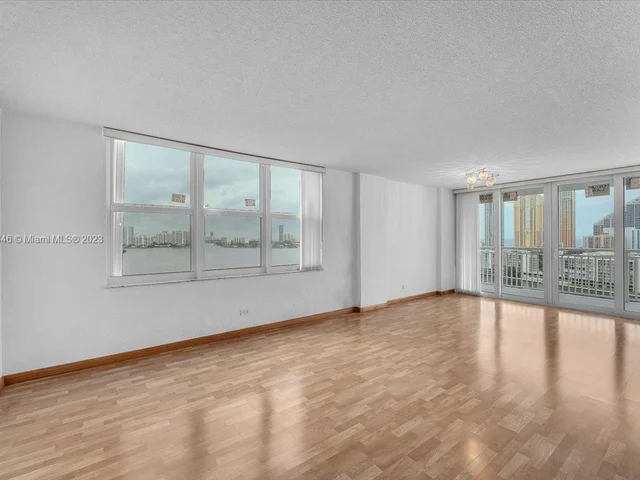 301 174th St # 1818, Sunny Isles Beach FL 33160