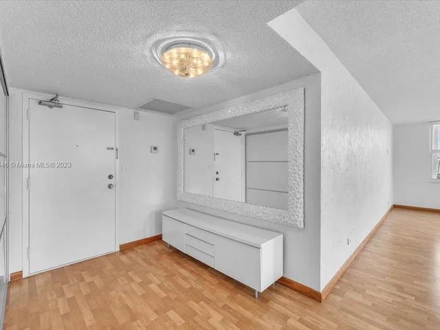 301 174th St # 1818, Sunny Isles Beach FL 33160