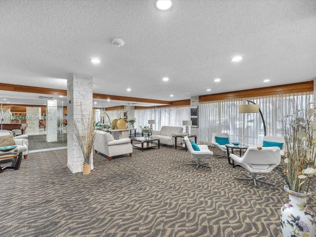 301 174th St # 1818, Sunny Isles Beach FL 33160