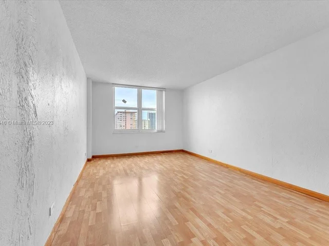 301 174th St # 1818, Sunny Isles Beach FL 33160