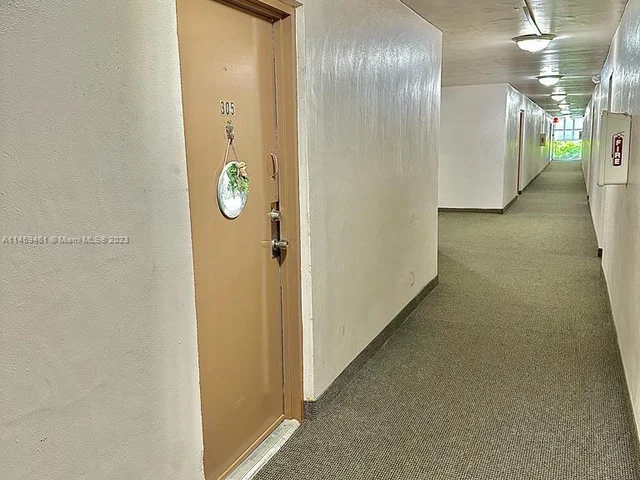 8511 NW 8th St # 5, Miami FL 33126