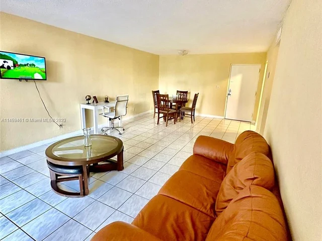 8511 NW 8th St # 5, Miami FL 33126