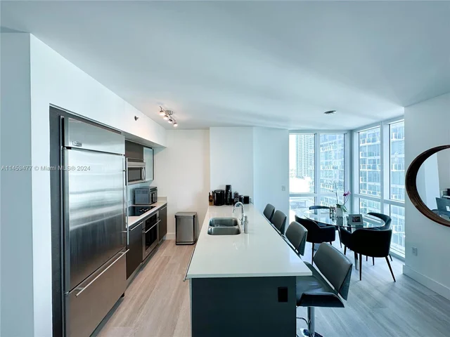 55 SE 6th St # 1601, Miami FL 33131