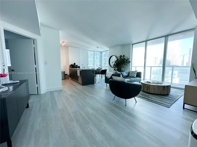 55 SE 6th St # 1601, Miami FL 33131