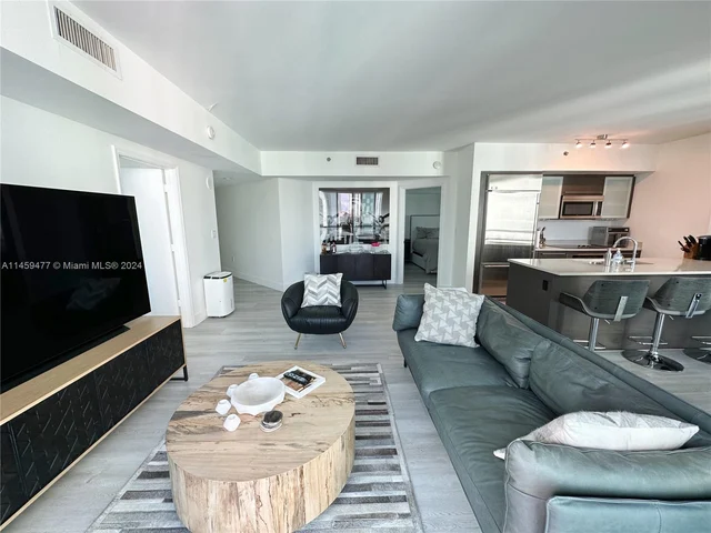 55 SE 6th St # 1601, Miami FL 33131