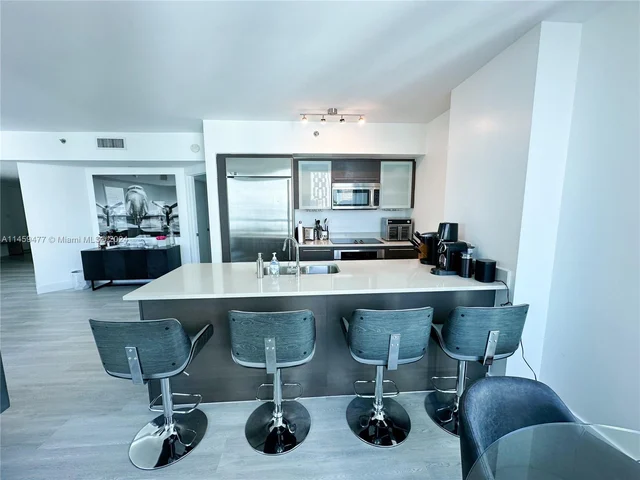 55 SE 6th St # 1601, Miami FL 33131