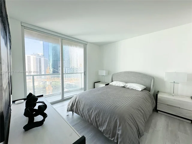 55 SE 6th St # 1601, Miami FL 33131